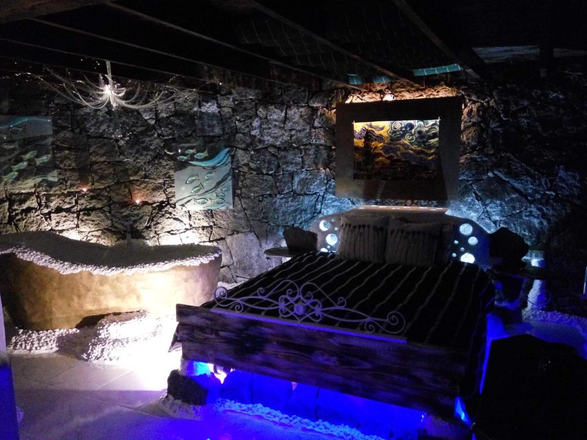Aloelux Villa ! - Private Villa With Jacuzzi, Cinema ,Massage ,Wonderful View, Art Desing Villa Conil Exterior photo